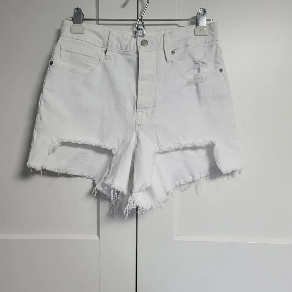 Good american bombshell shorts, size 8/29